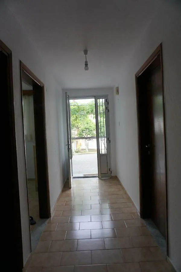 Anastasia' S Guest House Νέος Μαρμαράς