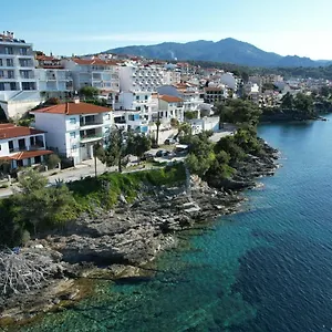 Apartment Anemos Seaside, Néos Marmarás